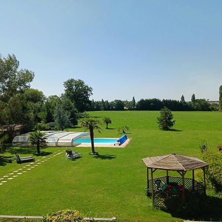 Domaine Du Clos Henri Essay Exterior photo